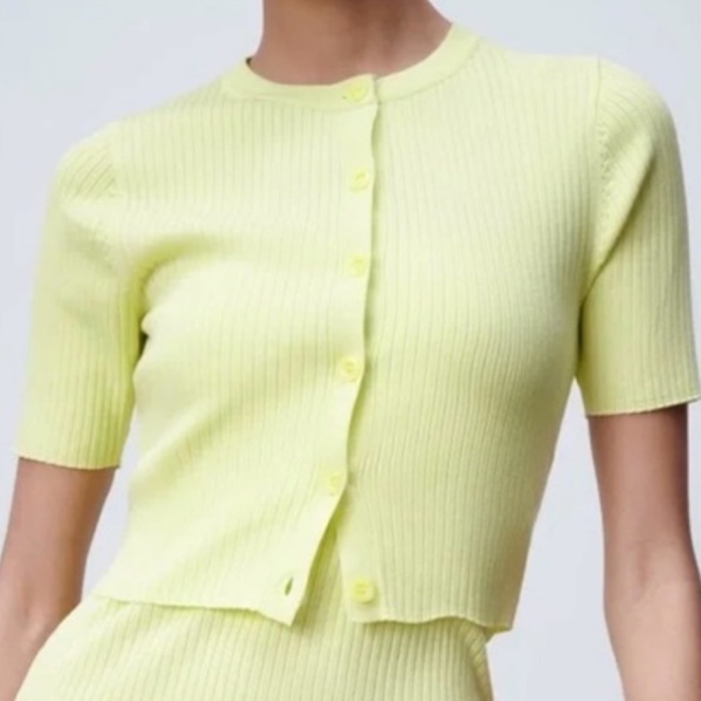 Zara Butter Yellow Crop Cardigan Top Button Down Sweater Knit Size Medium